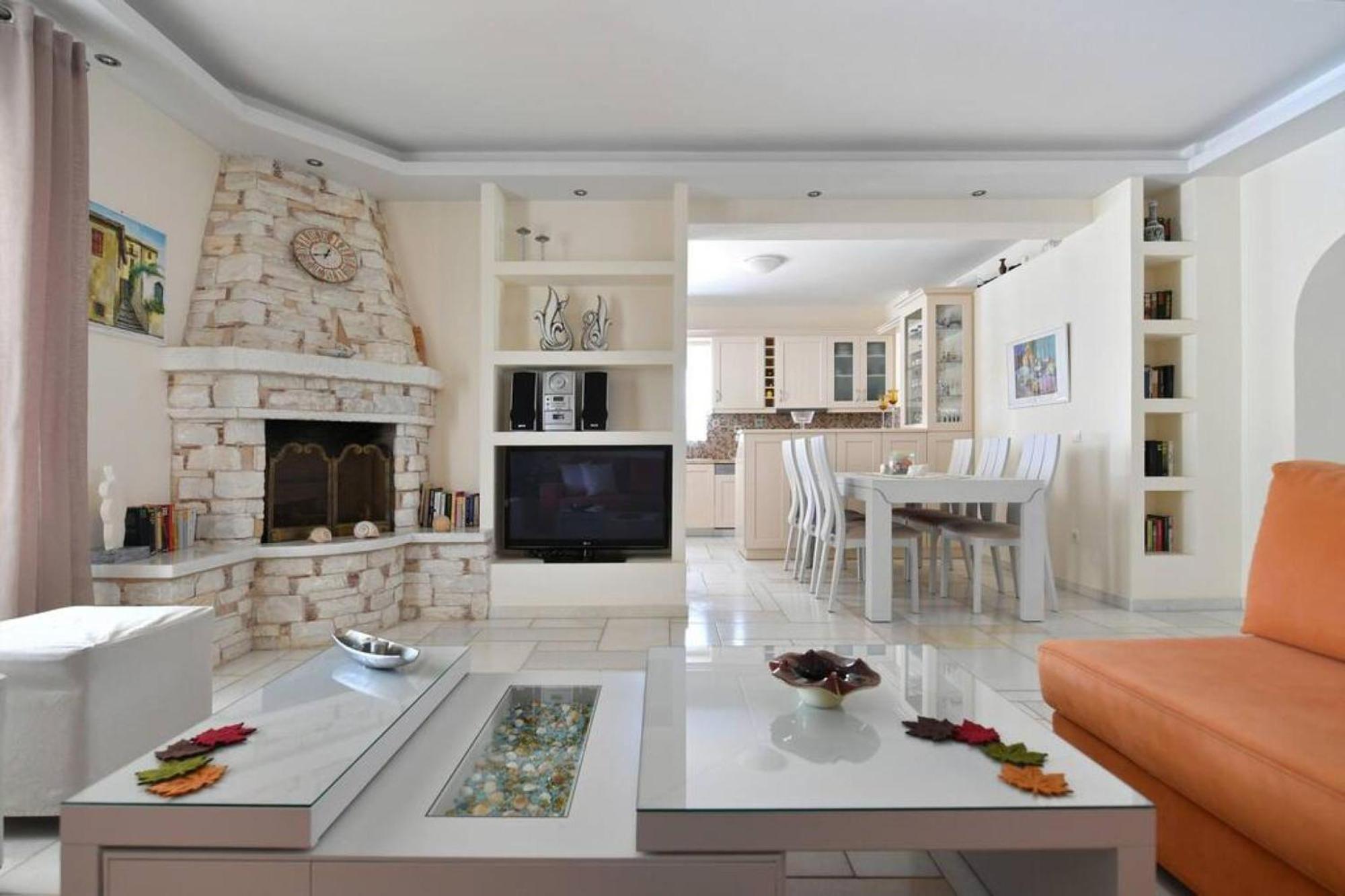 Villa Dionysos In Aliki Exterior photo