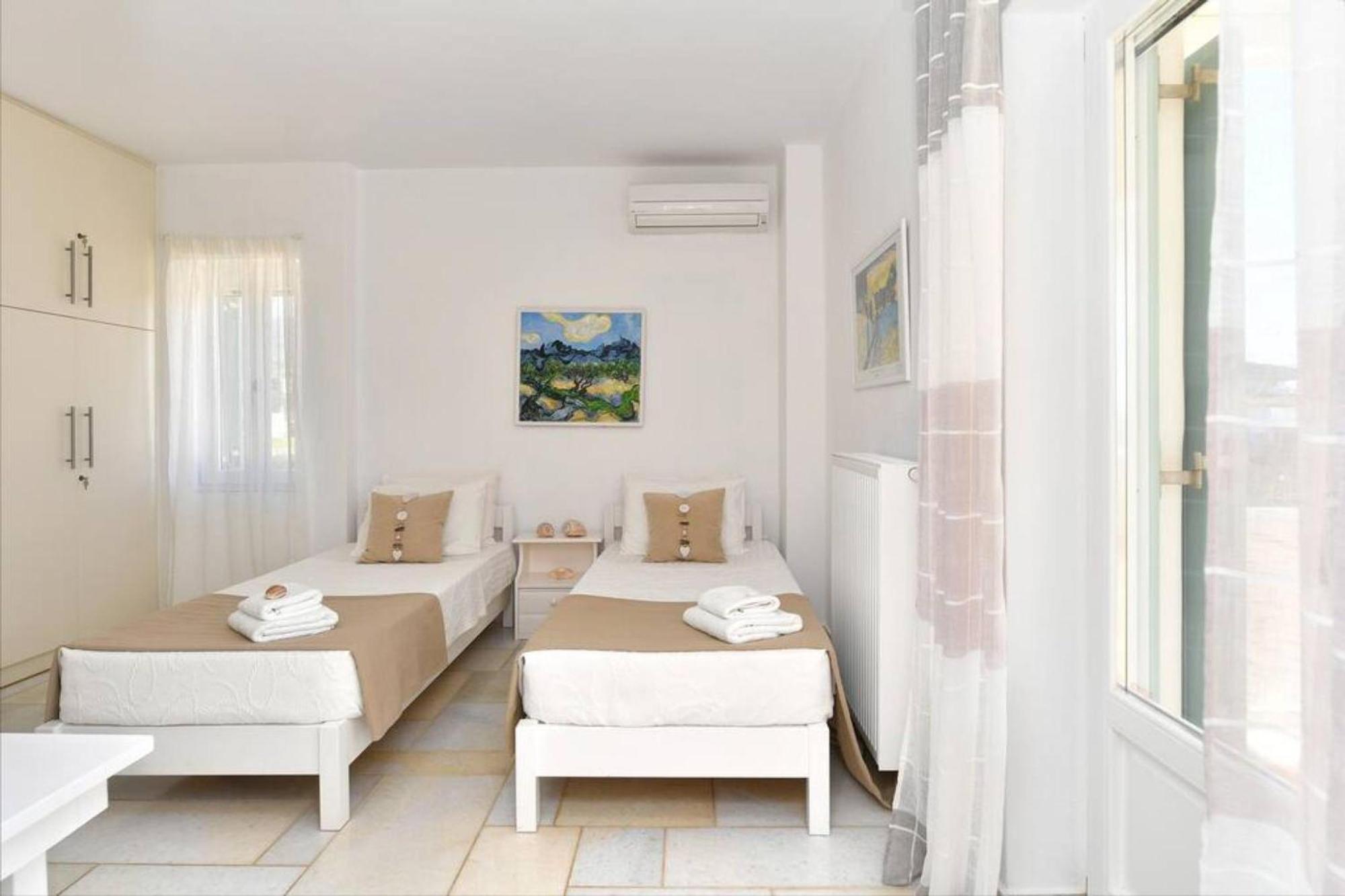 Villa Dionysos In Aliki Exterior photo